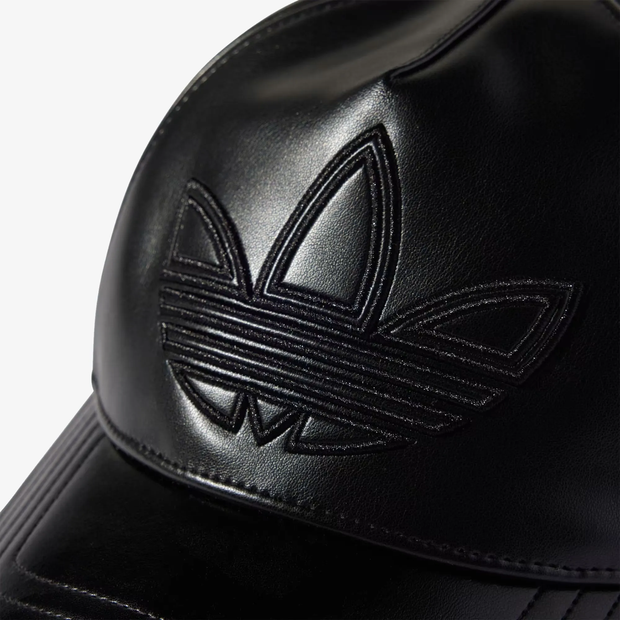 ADIDAS ORIGINALS | POLYURETHANE TREFOIL OUTLINE BASEBALL CAP { BLACK