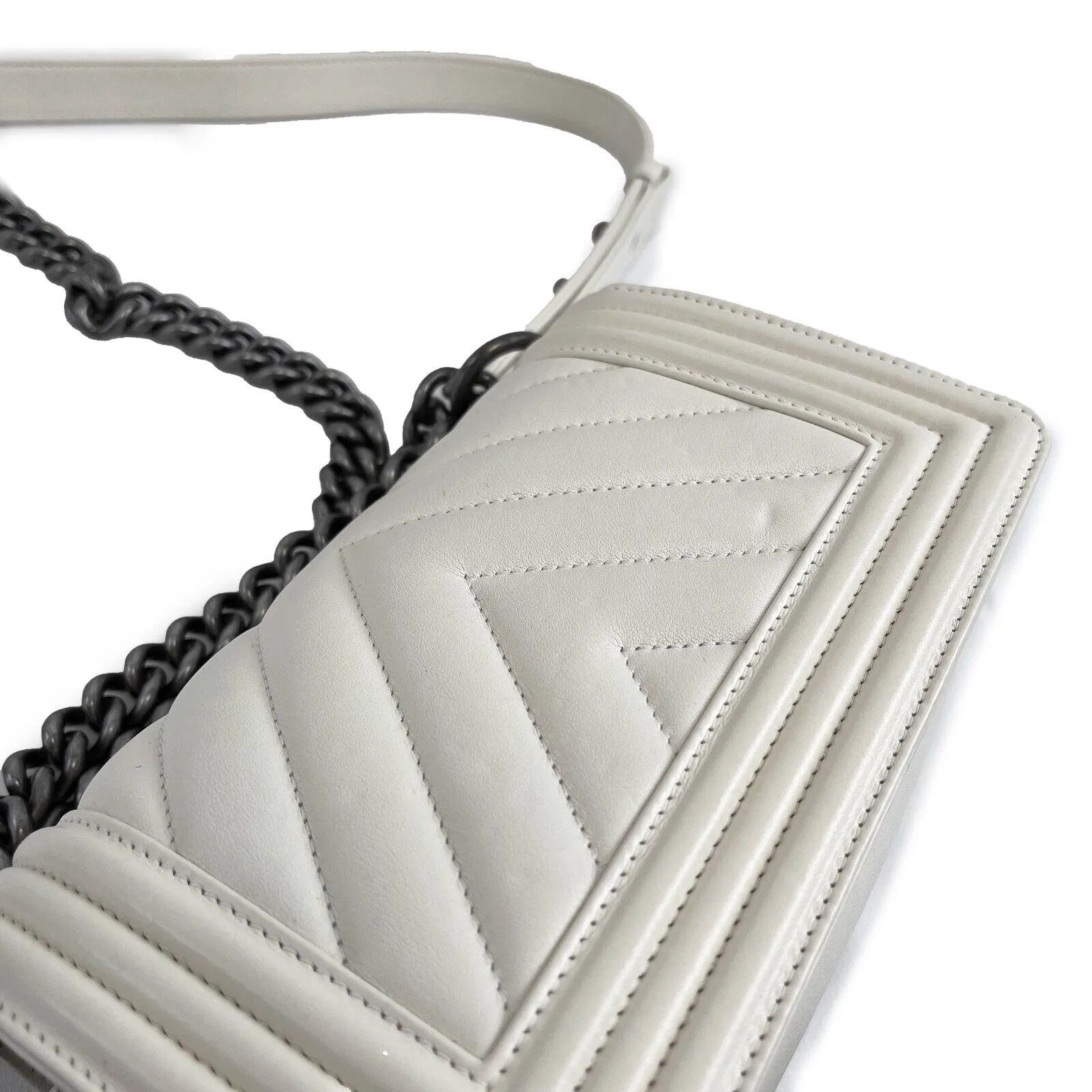 Chanel Boy Flap Chevron Quilted White Shoulder Bag Medium