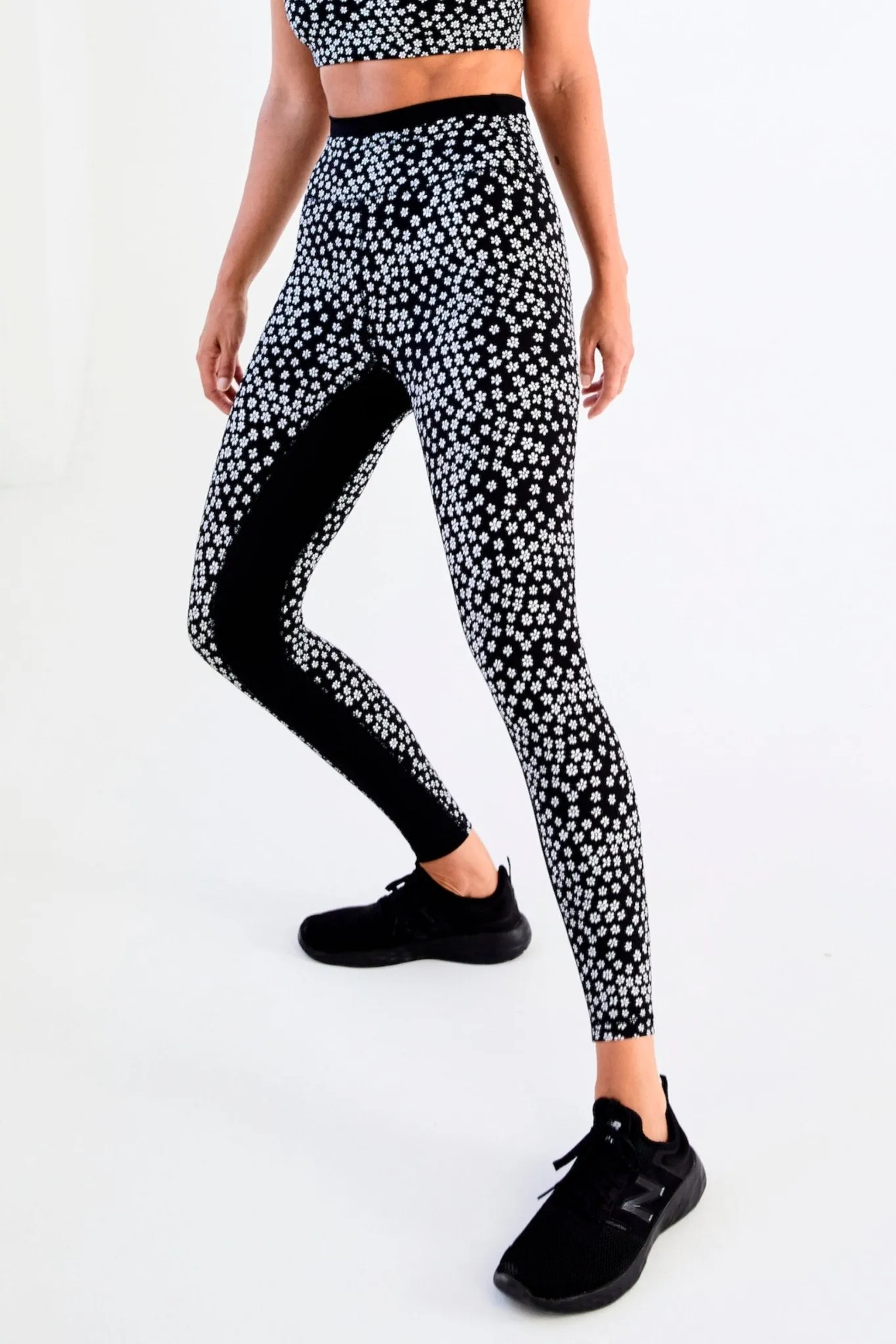 Daisy 7/8 Legging (Black)