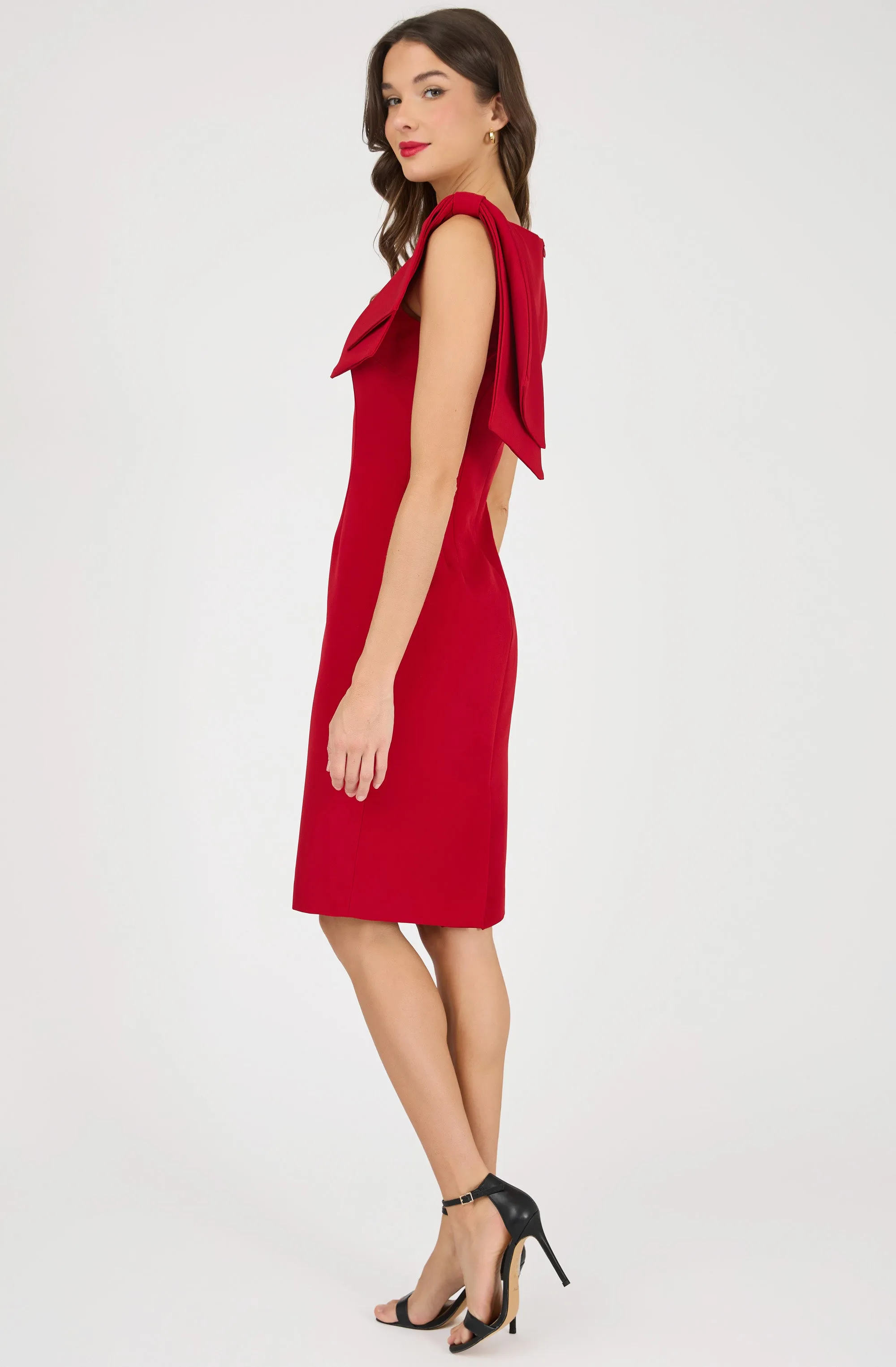 Fitted Dress with oversized shoulder Bow