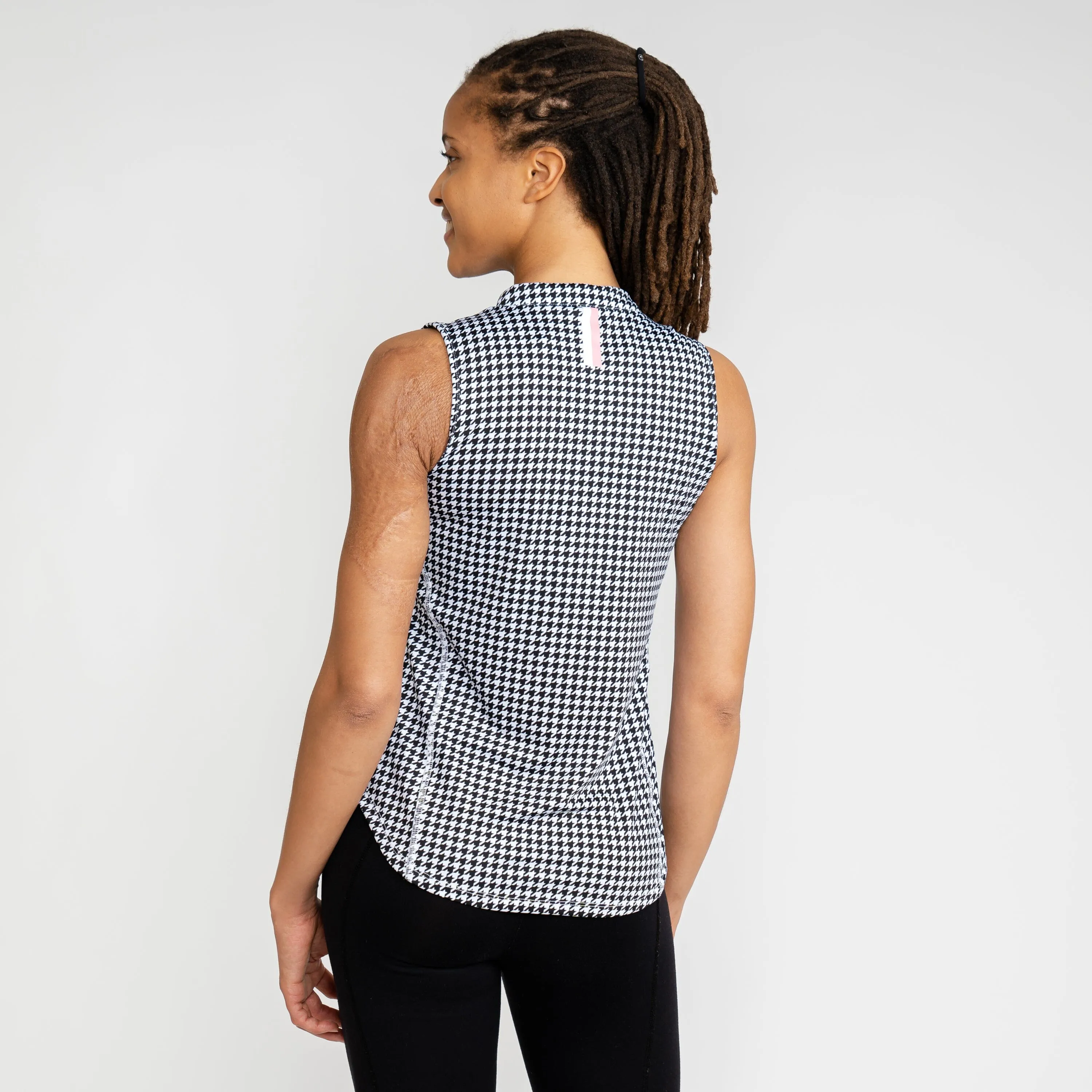 Royal Houndstooth Sleeveless Zip | The Royal Houndstooth - Black/White